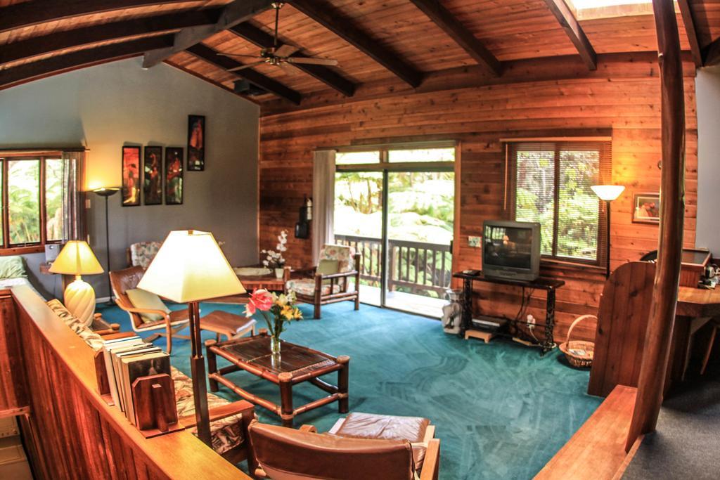 Volcano Village Lodge Room photo